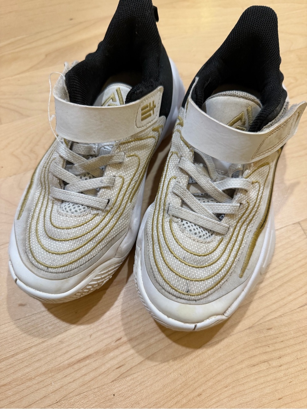 Nike Kids White and Gold Hook-and-Loop Sneakers